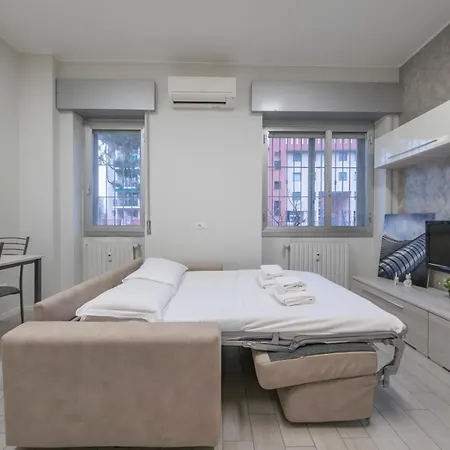 Ihost - Trasimeno 22 * Milan